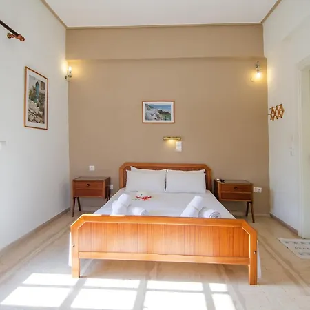 Πανδοχείο Almira Ίος