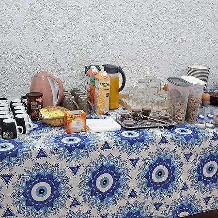 Πανδοχείο Almira