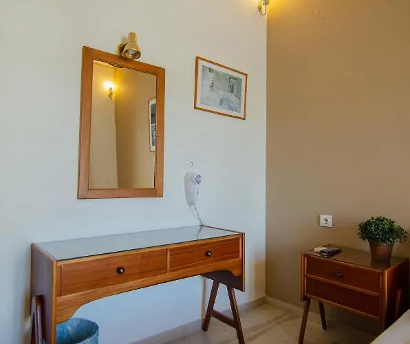 宾馆 Almira 伊奥斯乔拉