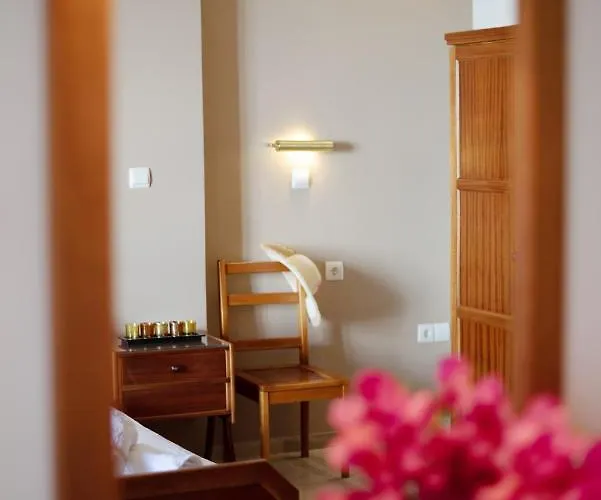 Almira 宾馆 伊奥斯乔拉